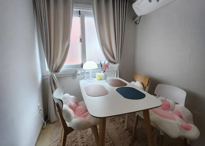 Villa Here,stay - 5min To Hapjeong Station, 10mins To Hongdae